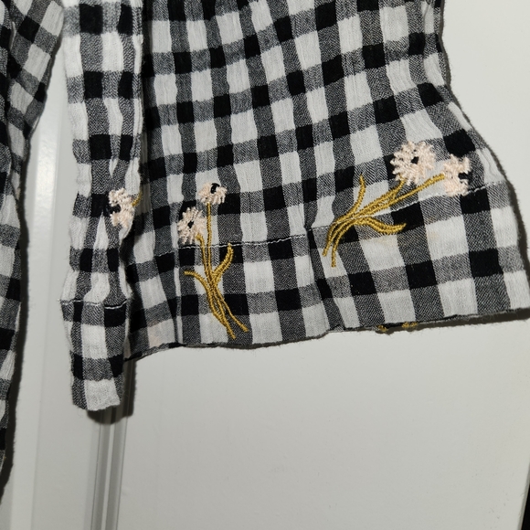 Madewell Black/White Gingham Embroidered 3/4 Sleeve Top Size XS Textured Flowers - Picture 5 of 11